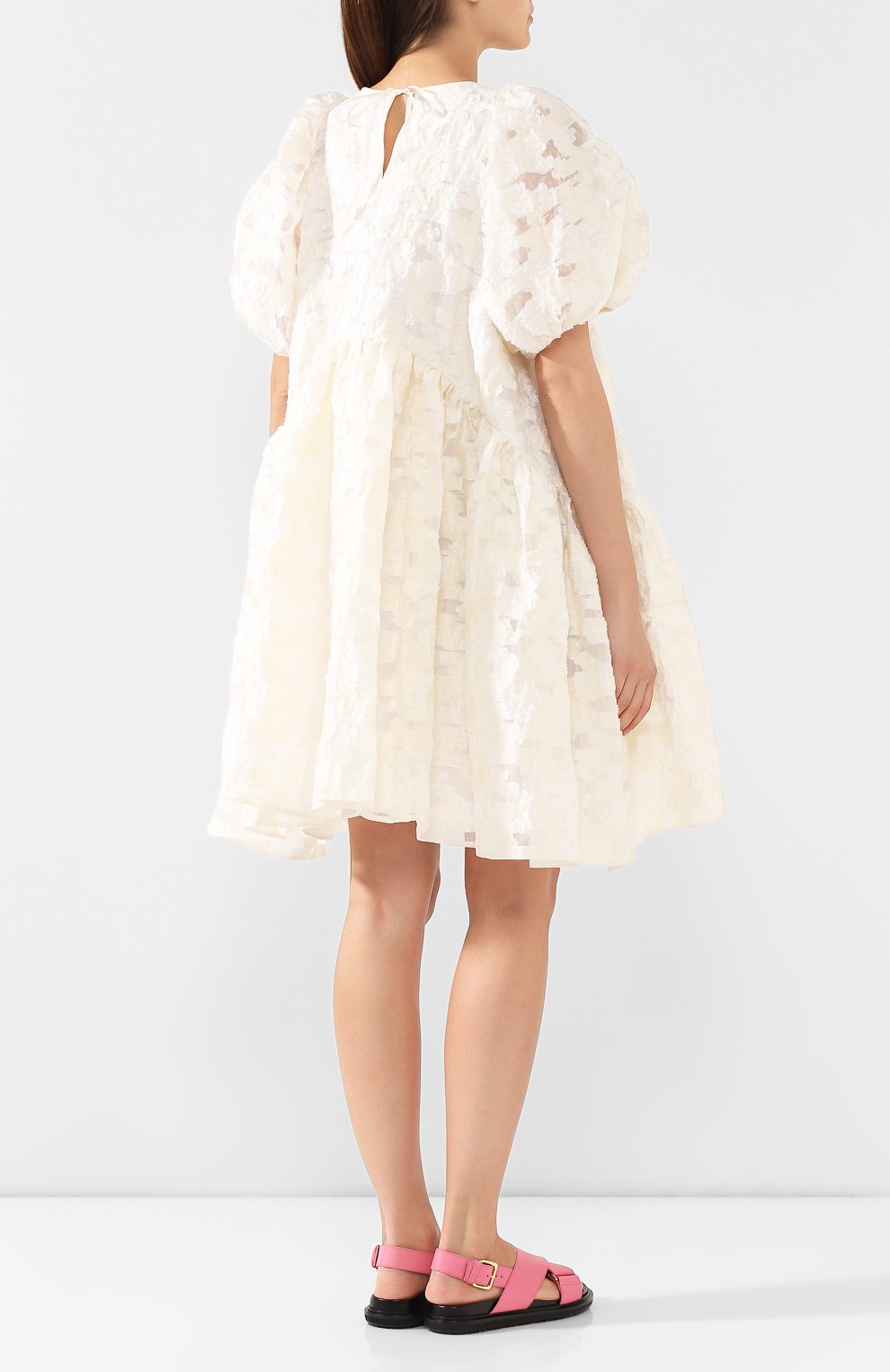 Платье CECILIE BAHNSEN белого цвета по цене 139000 руб., арт. AW19-0051, фото 4 Платье CECILIE BAHNSEN, арт. AW19-0051, фото 4