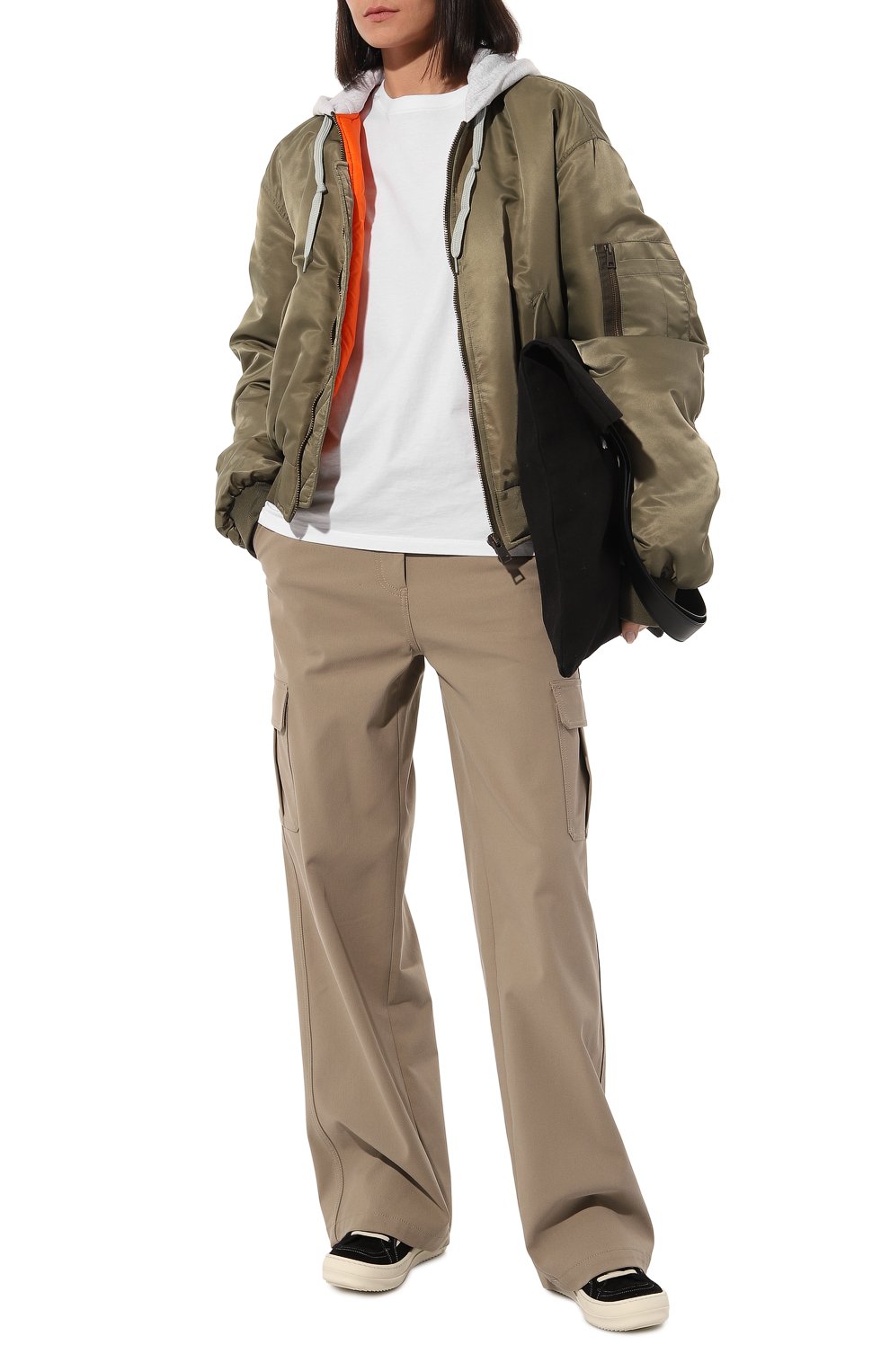 Хлопковая футболка GOLDEN GOOSE DELUXE BRAND белого цвета по цене 14300 руб., арт. GWP01220.P000594.10272, фото 2 Хлопковая футболка GOLDEN GOOSE DELUXE BRAND, арт. GWP01220.P000594.10272, фото 2