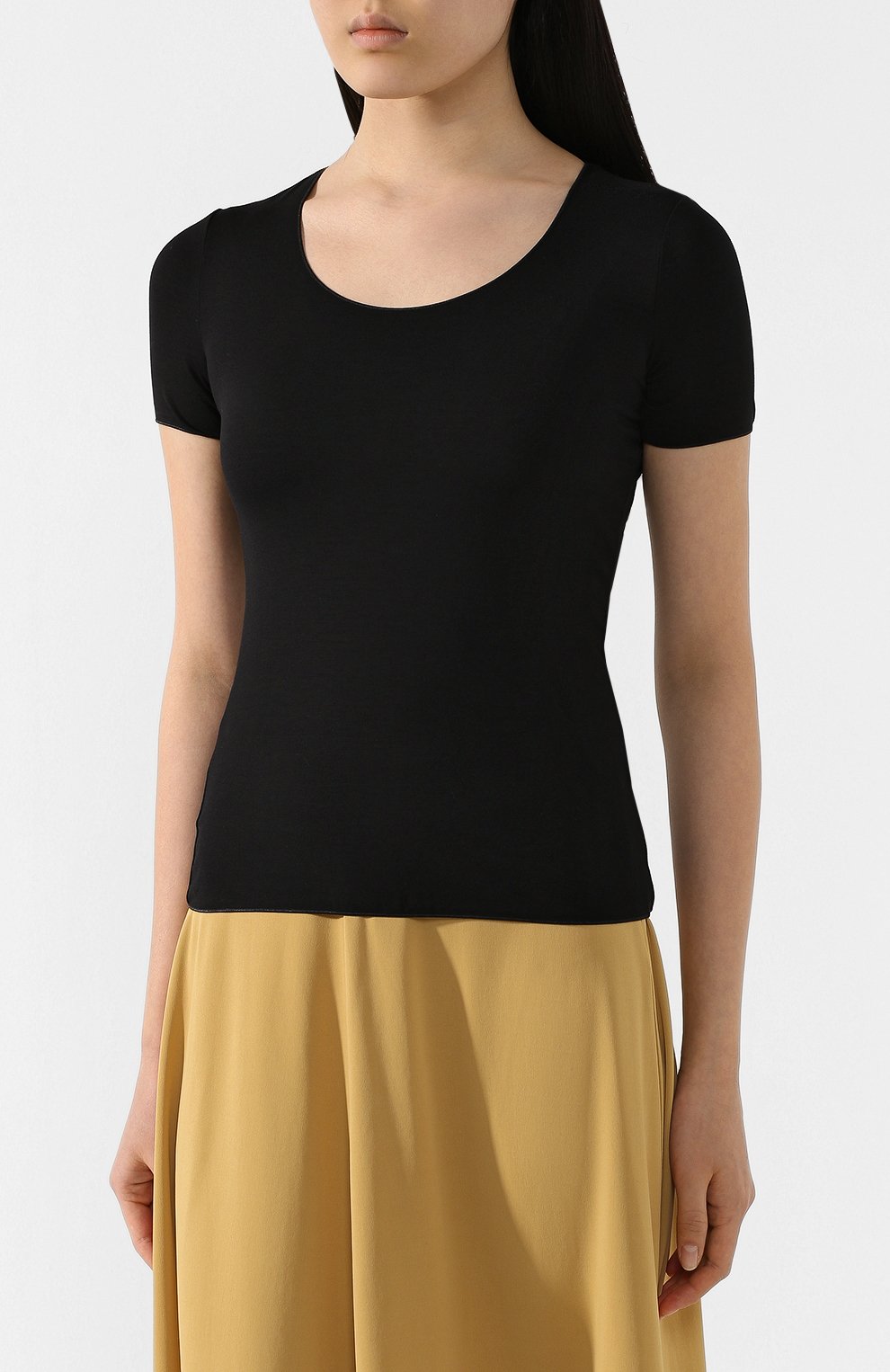 Футболка из вискозы EMPORIO ARMANI черного цвета по цене 24450 руб., арт. 8N2M6A/2J85Z, фото 3 Футболка из вискозы EMPORIO ARMANI, арт. 8N2M6A/2J85Z, фото 3