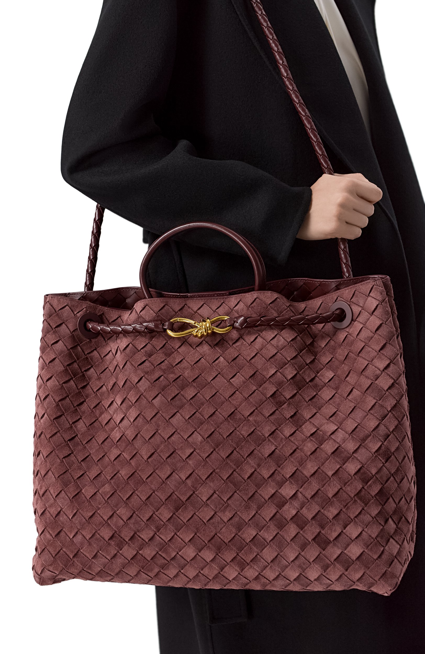 Сумка andiamo large BOTTEGA VENETA бордового цвета по цене 945000 руб., арт. 766019/V5ZZ1, фото 2 Сумка andiamo large BOTTEGA VENETA, арт. 766019/V5ZZ1, фото 2