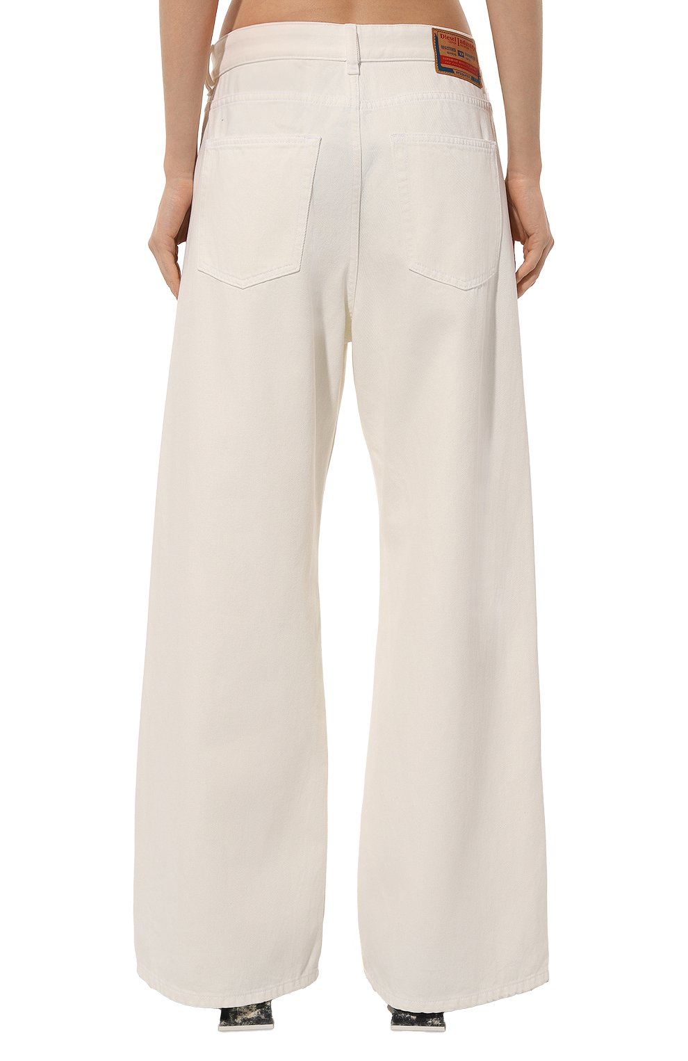 Джинсы DIESEL белого цвета по цене 18500 руб., арт. A06925/09I41, фото 4 Джинсы DIESEL, арт. A06925/09I41, фото 4