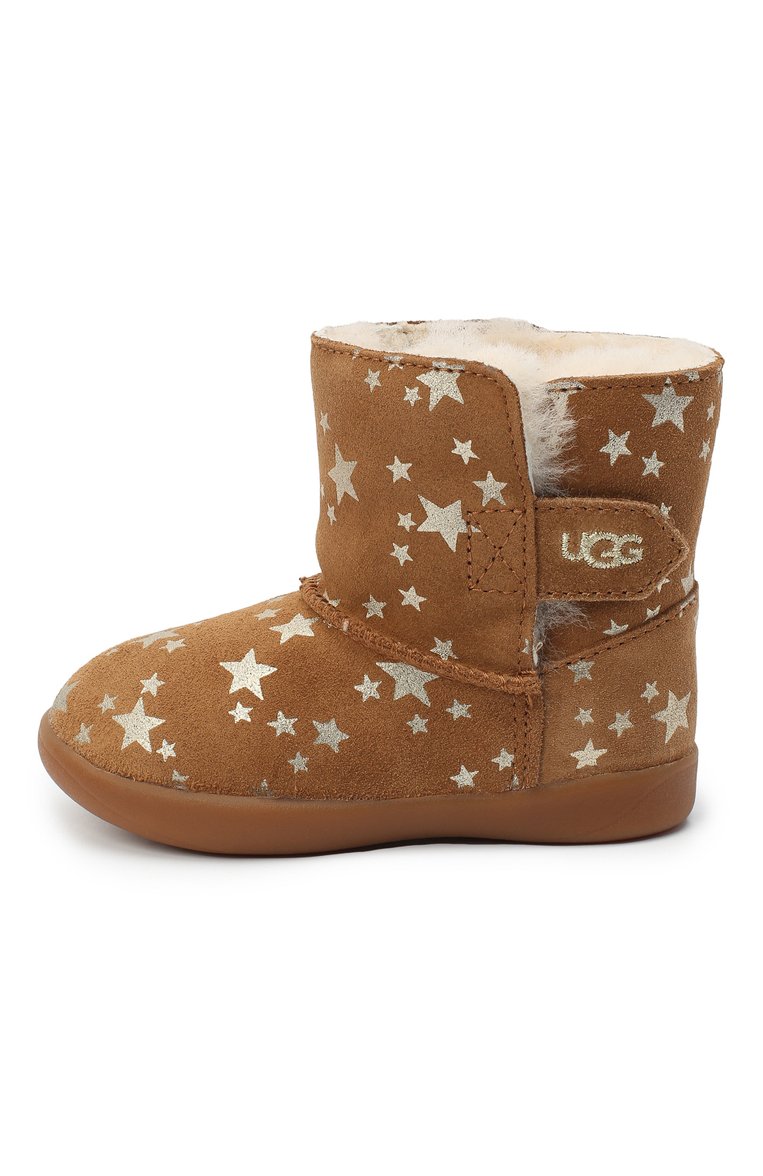 Детские угги keelan stars UGG коричневого цвета, арт. 1115840T_CHE | Фото 2 (Материал внешний: Замша; Материал утеплителя: Шерсть, Натуральный мех; Кросс-КТ: полусапоги; Региональные ограничения белый список (Axapta Mercury): RU, Не проставлено; Девочки Кросс-КТ: Угги, Обу�вь-зимняя; Нос: Не проставлено; Материал сплава: Проставлено)