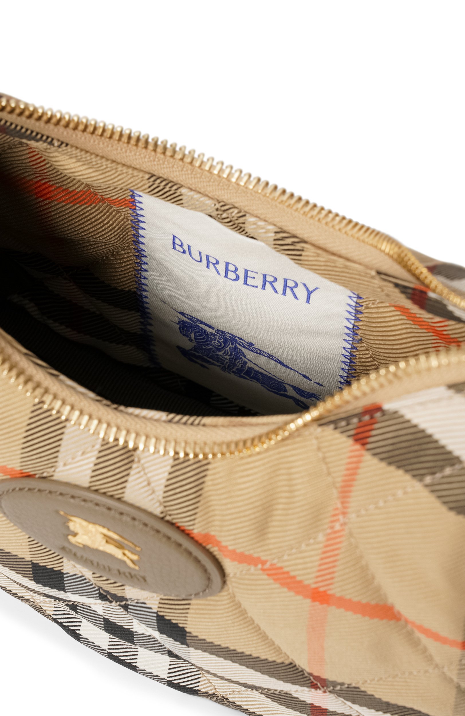 Сумка horseshoe BURBERRY бежевого цвета по цене 123500 руб., арт. 8122136, фото 5 Сумка horseshoe BURBERRY, арт. 8122136, фото 5