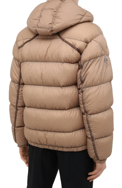 Пуховик 6 moncler 1017 alyx 9sm MONCLER GENIUS бежевого цвета по цене 159500 руб., арт. F2-09Y-1B507-60-C0630, фото 4 Пуховик 6 moncler 1017 alyx 9sm MONCLER GENIUS, арт. F2-09Y-1B507-60-C0630, фото 4