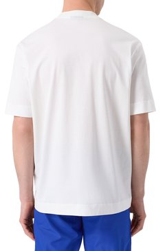 Мужская хлопковая футболка EMPORIO ARMANI белого цвета, арт. EM000943/AF10762 | Фото 4 (Драгоценные камни: Проставлено; Рукава: Короткие; Длина (для топов): Стандартные; Материал сплава: Проставлено; Материал внешний: Хлопок; Стили: Кэжуэл; Принт: Без принта; Мужское Кросс-КТ: Футболка-одежда; Кросс-КТ: Джерси)