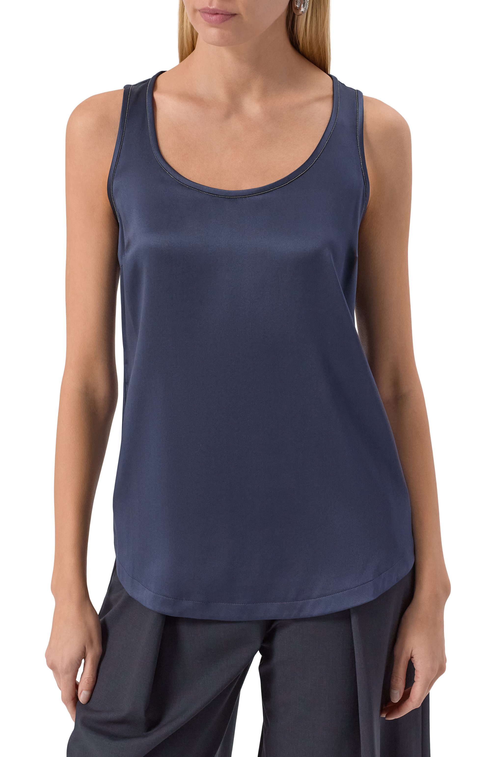 Атласный топ BRUNELLO CUCINELLI синего цвета по цене 128000 руб., арт. MPC59DE330, фото 3 Атласный топ BRUNELLO CUCINELLI, арт. MPC59DE330, фото 3