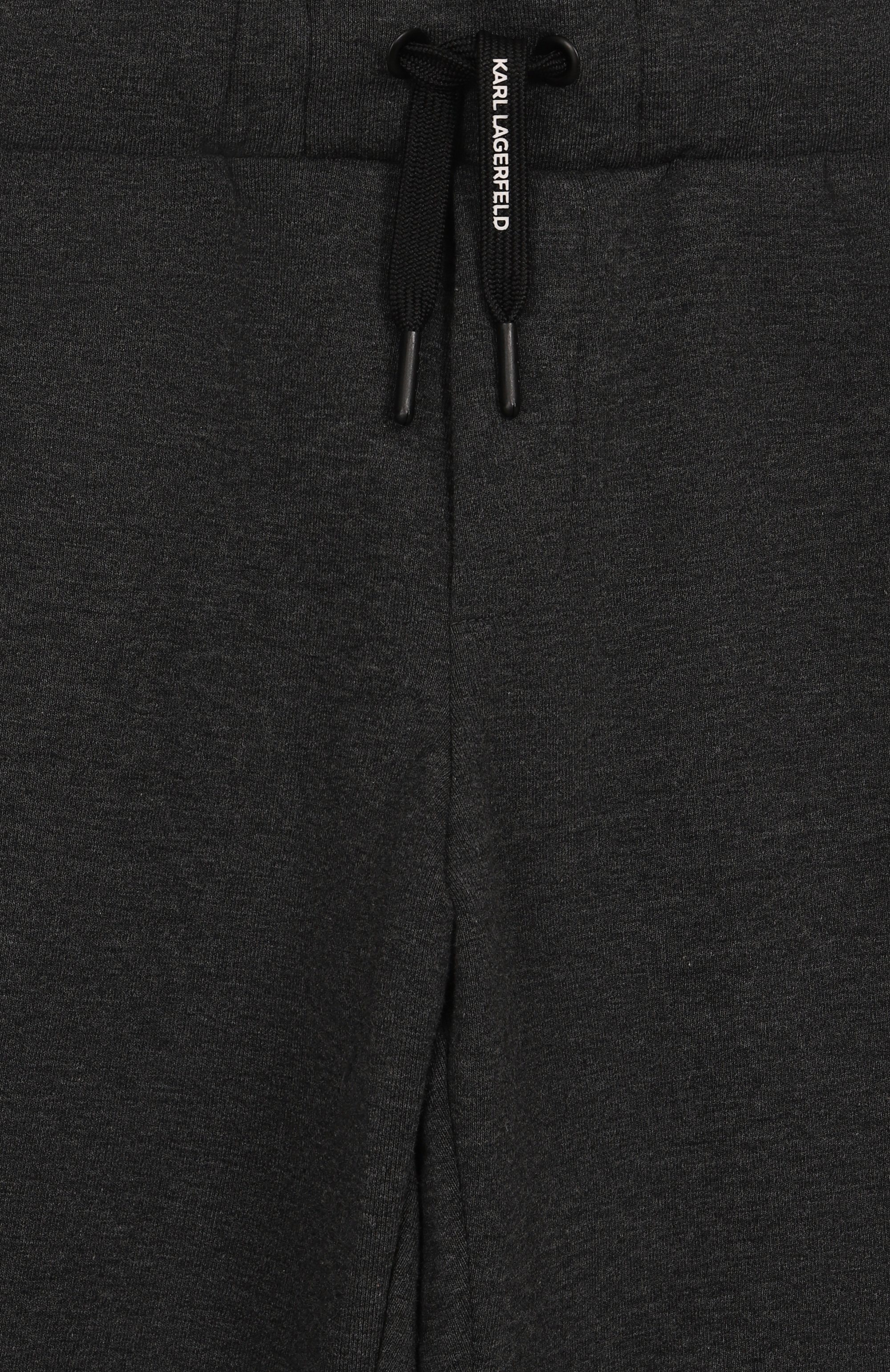 Джоггеры KARL LAGERFELD KIDS темно-серого цвета по цене 14600 руб., арт. Z30630, фото 3 Джоггеры KARL LAGERFELD KIDS, арт. Z30630, фото 3