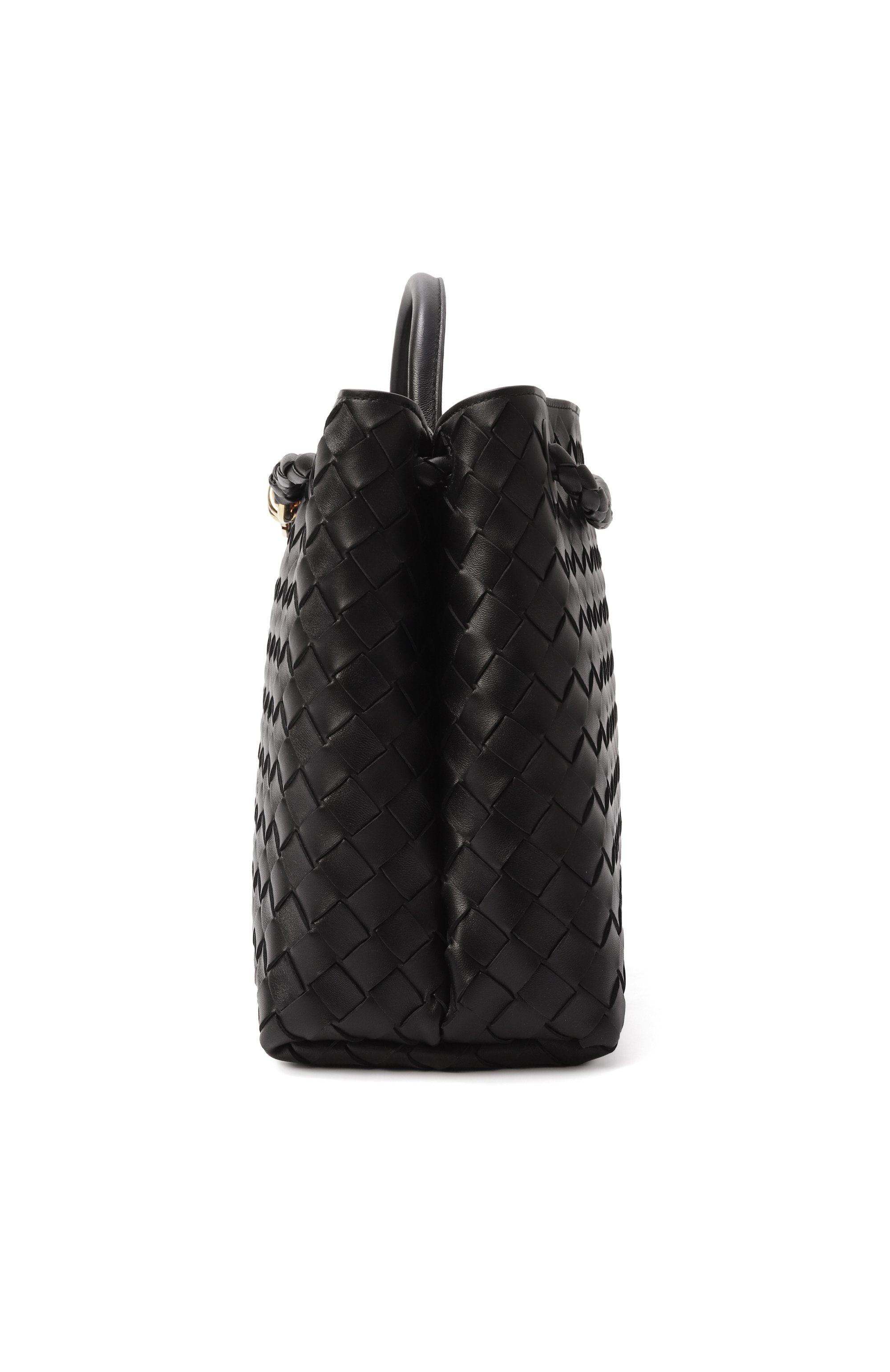 Сумка andiamo medium BOTTEGA VENETA черного цвета по цене 629500 руб., арт. 766016/VCPP1, фото 4 Сумка andiamo medium BOTTEGA VENETA, арт. 766016/VCPP1, фото 4