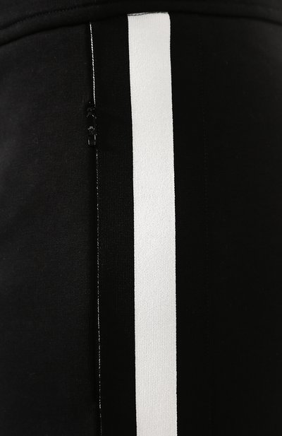 Хлопковые джоггеры MONCLER черного цвета по цене 41950 руб., арт. F1-093-8H706-00-V8105, фото 5 Хлопковые джоггеры MONCLER, арт. F1-093-8H706-00-V8105, фото 5