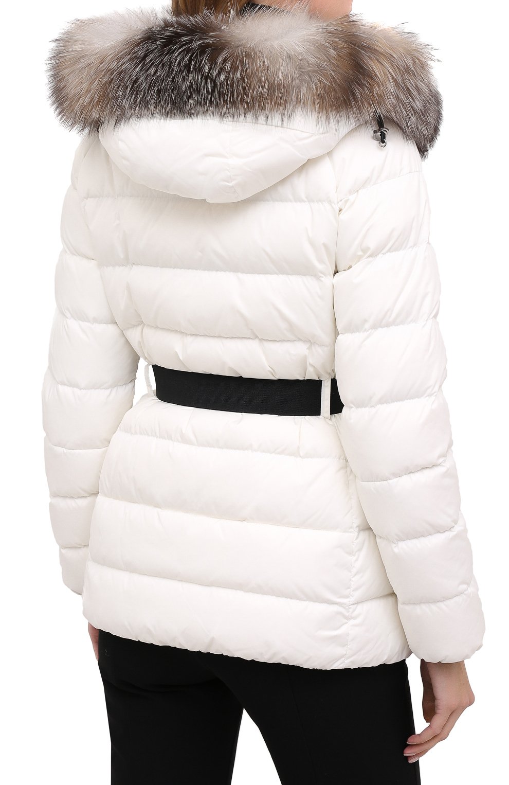 Пуховик MONCLER белого цвета по цене 196500 руб., арт. F2-093-1B540-02-C0059, фото 4 Пуховик MONCLER, арт. F2-093-1B540-02-C0059, фото 4