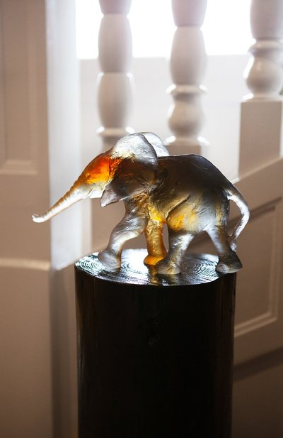 Скульптура elephant savana DAUM коричневого цвета по цене 465500 руб., арт. 05785, фото 4 Скульптура elephant savana DAUM, арт. 05785, фото 4