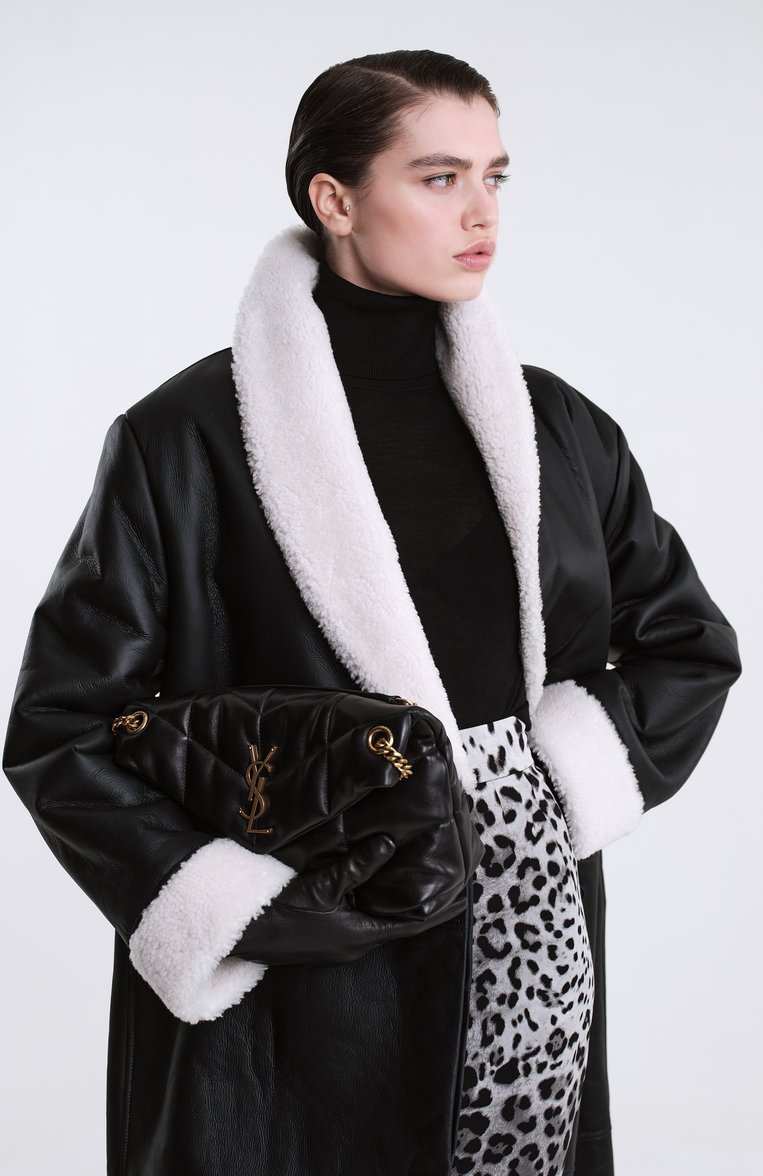 Женская сумка puffer small SAINT LAURENT черного цвета, арт. 577476/1EL07 | Фото 9 (Ремень/цепочка: На ремешке; Размер: small; Материал: Натуральная кожа)