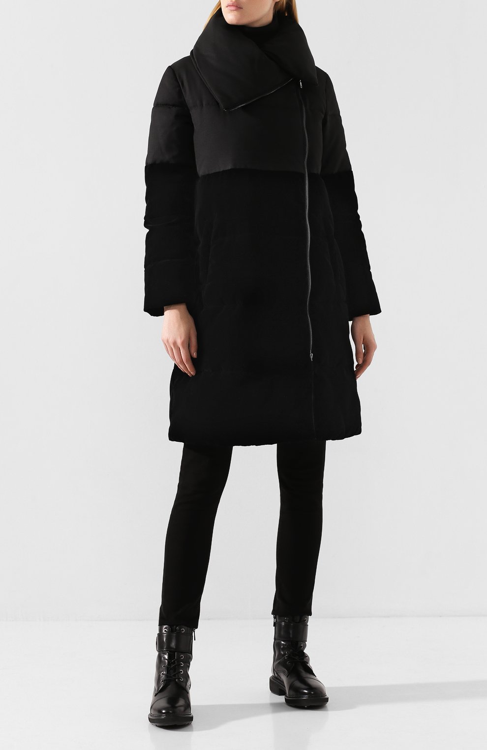Пуховик EMPORIO ARMANI черного цвета по цене 73800 руб., арт. 6G2L72/2NUJZ, фото 2 Пуховик EMPORIO ARMANI, арт. 6G2L72/2NUJZ, фото 2