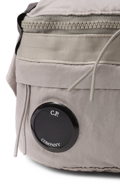 Поясная сумка C.P. COMPANY светло-серого цвета по цене 27050 руб., арт. 20CMAC043A/005269G, фото 5 Поясная сумка C.P. COMPANY, арт. 20CMAC043A/005269G, фото 5