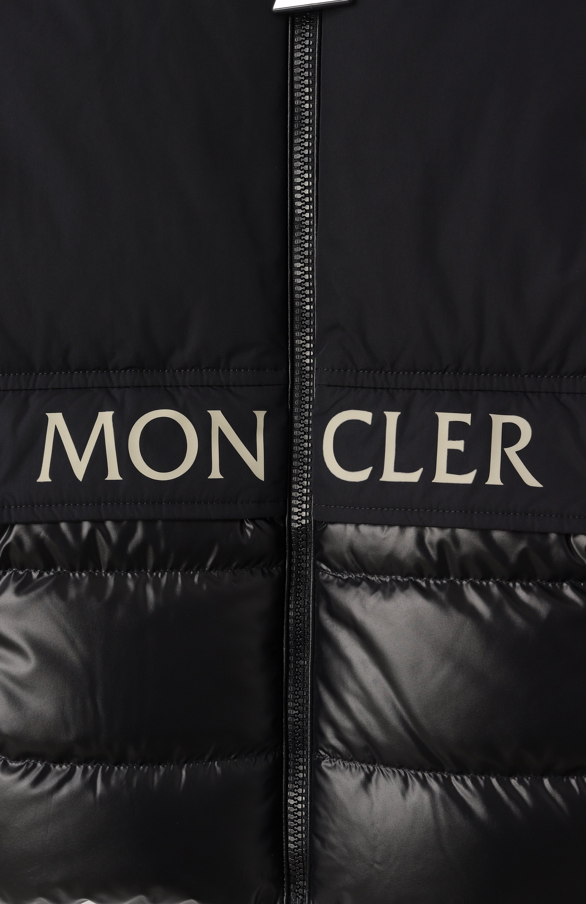 Пуховик andres MONCLER темно-синего цвета по цене 114000 руб., арт. 1A001-00-595ZJ, фото 3 Пуховик andres MONCLER, арт. 1A001-00-595ZJ, фото 3