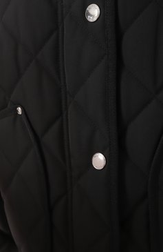Женская куртка BURBERRY черного цвета, арт. 8096025 | Фото 6 (Длина (верхняя одежда): Короткие; Материал сплава: Проставлено; Драгоценные камни: Проставлено; Рукава: Длинные; Материал подклада: Хлопок; Стили: Кэжуэл; Кросс-КТ: Легкие, Куртка; Материал внешний: Синтетический материал)