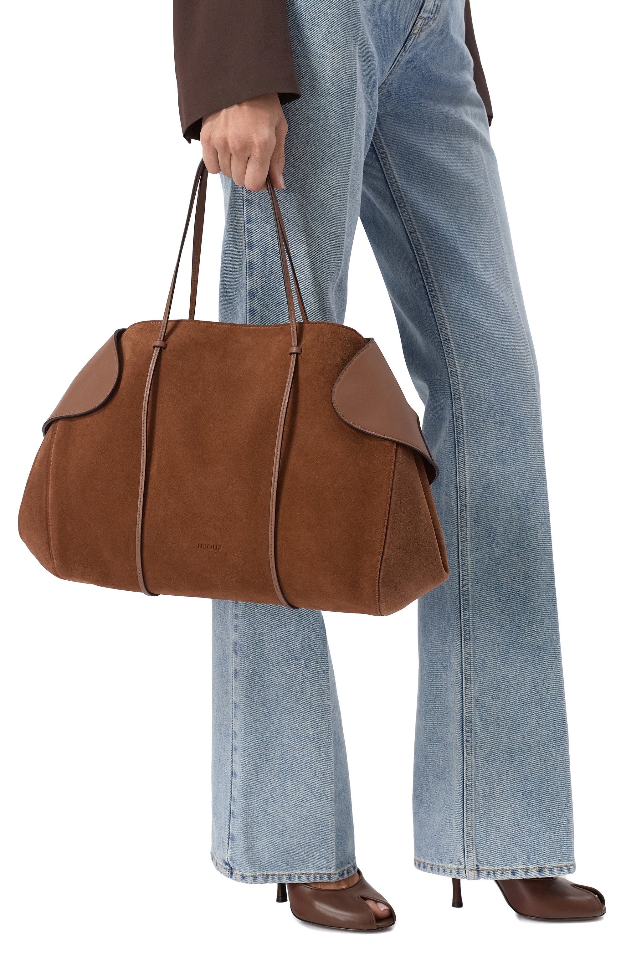 Сумка-тоут berenices NEOUS коричневого цвета по цене 148000 руб., арт. 00051B37A37, фото 2 Сумка-тоут berenices NEOUS, арт. 00051B37A37, фото 2