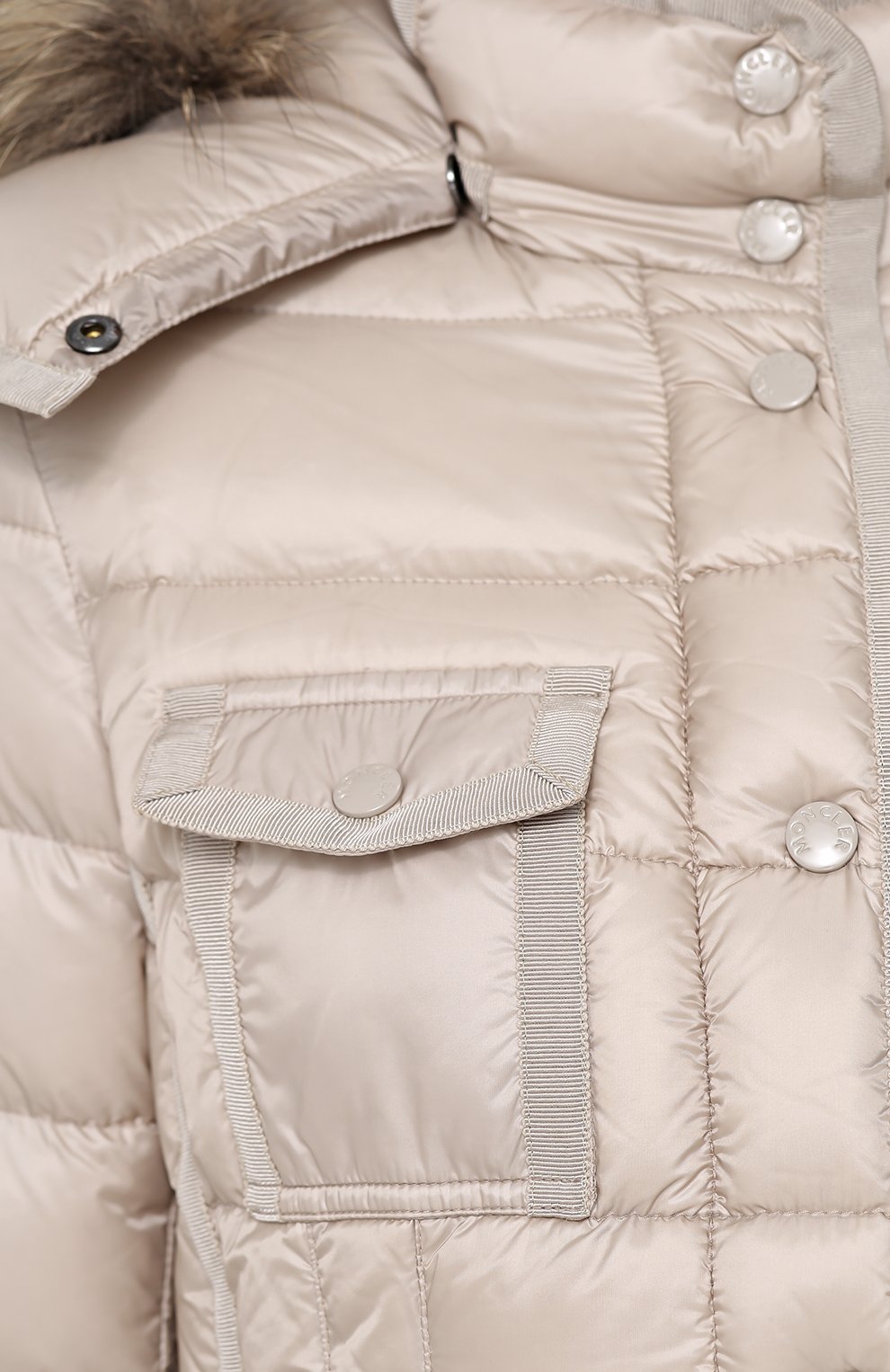 Приталенный стеганый пуховик с меховой отделкой капюшона MONCLER, арт. C2-093-49900-15-53048, фото 5