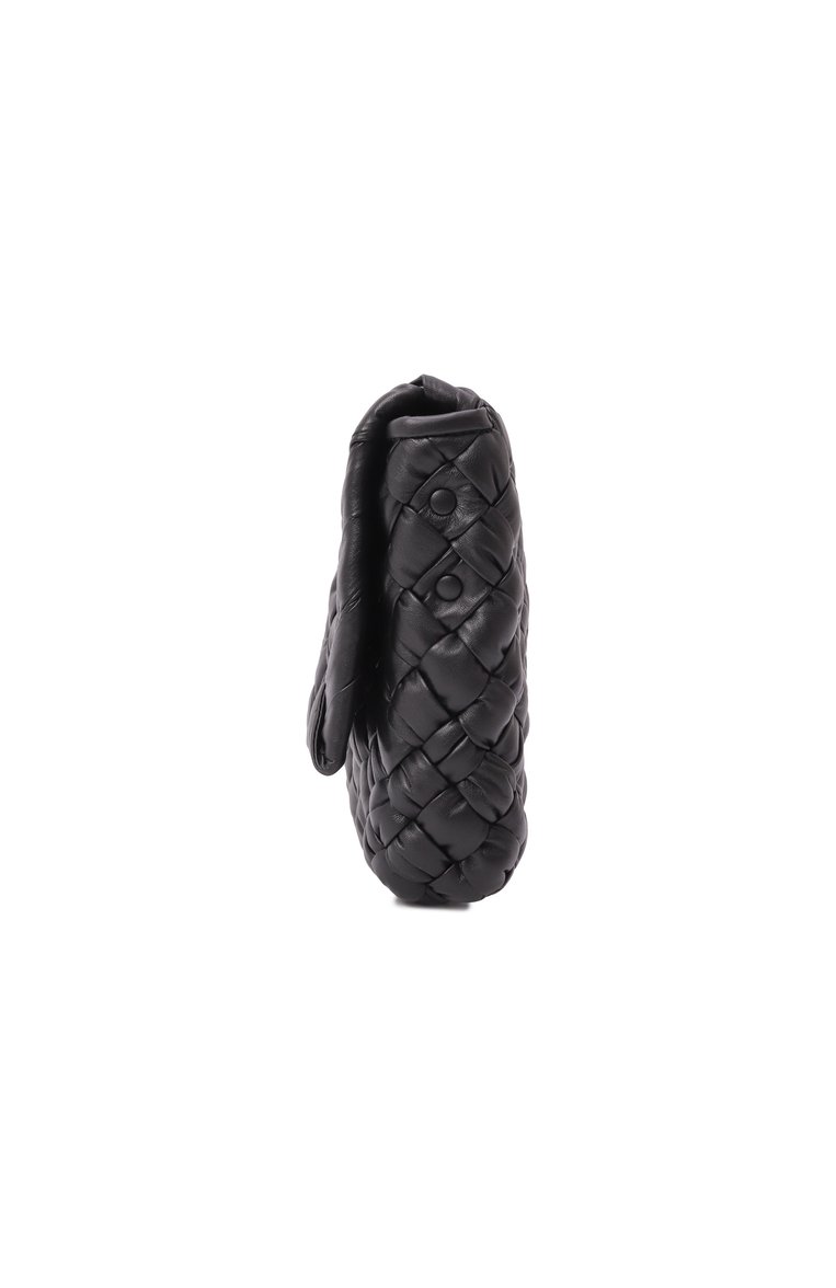 Мужская сумка rumple BOTTEGA VENETA черного цвета, арт. 815805/V52Z1 | Фото 4 (Размер: medium; Материал: Натуральная кожа; Ремень/цепочка: На ремешке; �Автоматизация ТО: Проставлено; Автоматизация состава: Проставлено)