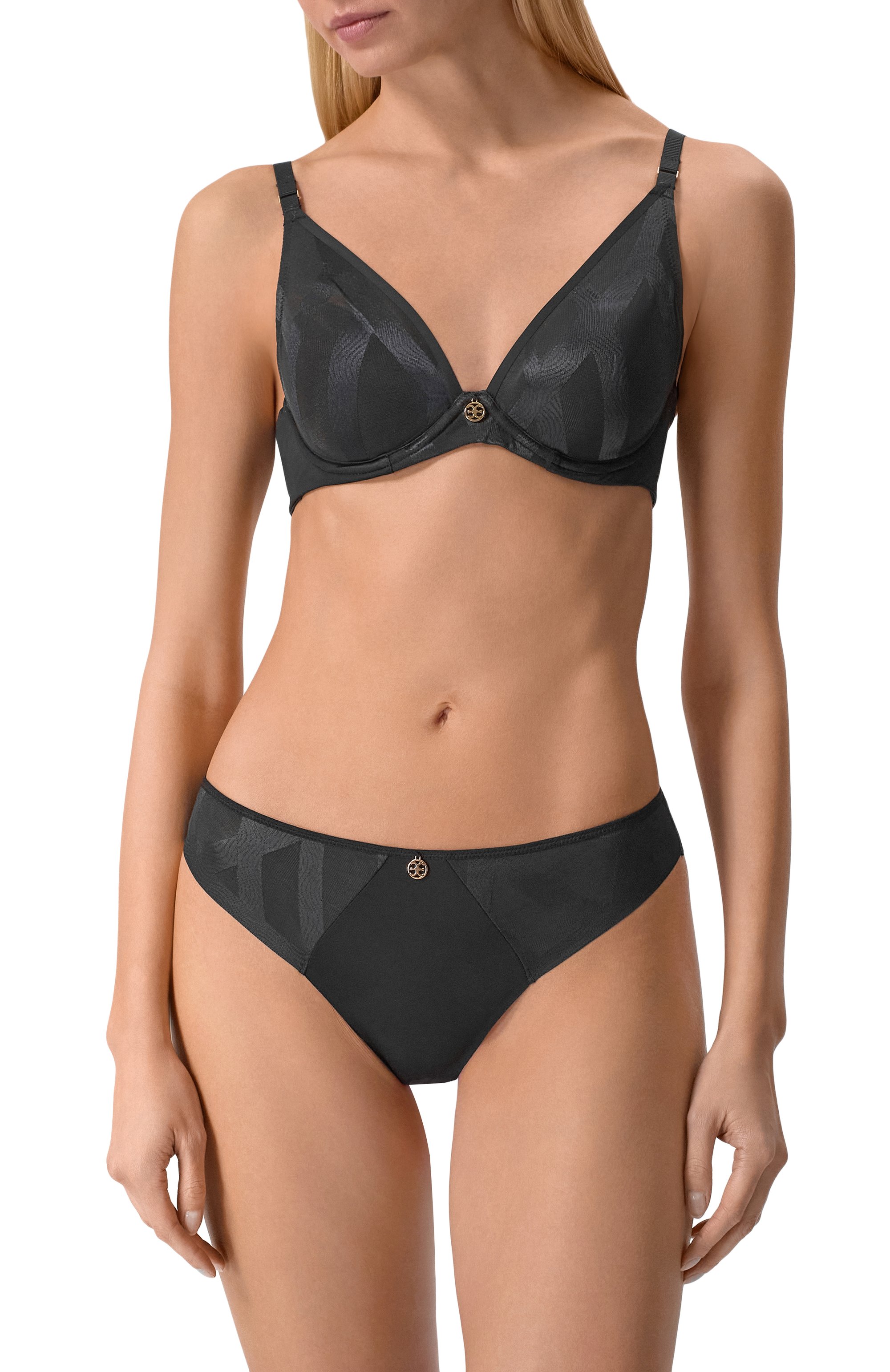 Трусы-танга CHANTELLE черного цвета по цене 5060 руб., арт. C15XG0, фото 2 Трусы-танга CHANTELLE, арт. C15XG0, фото 2