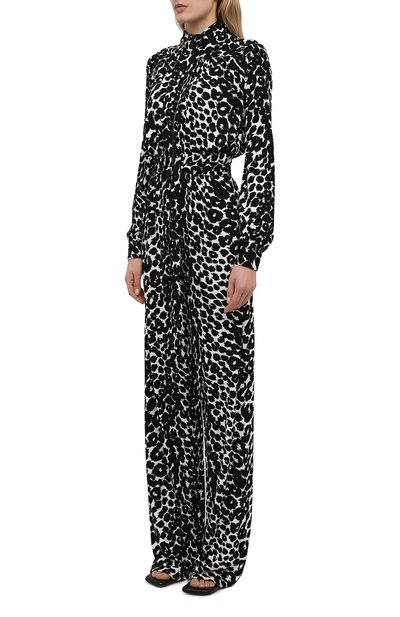 Комбинезон из вискозы TOM FORD черно-белого цвета по цене 481000 руб., арт. TUJ097-FAP116, фото 3 Комбинезон из вискозы TOM FORD, арт. TUJ097-FAP116, фото 3