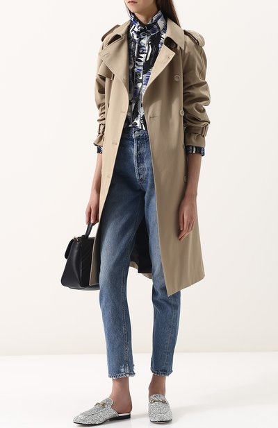 Кожаные сабо princetown с кружевной отделкой GUCCI серебряного цвета по цене 74500 руб., арт. 506398/KSP20, фото 2 Кожаные сабо princetown с кружевной отделкой GUCCI, арт. 506398/KSP20, фото 2