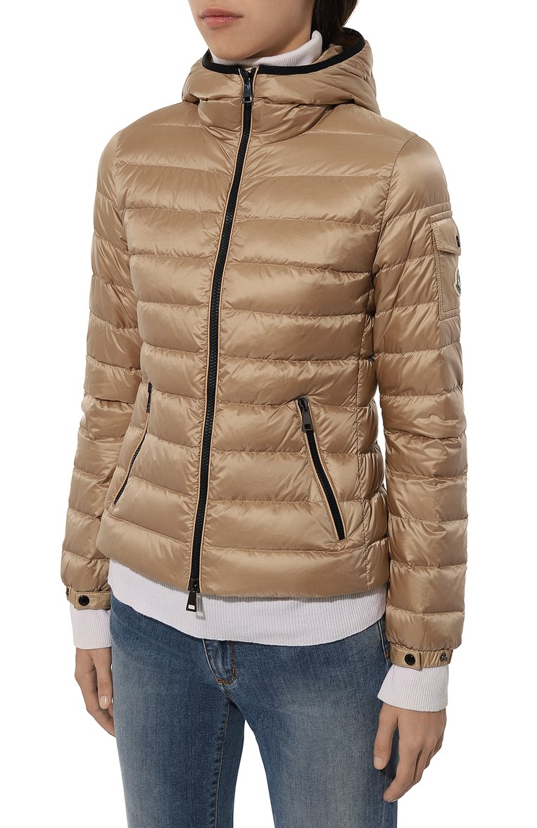 Женская пуховая куртка bles MONCLER бежевого цвета, арт. 1A000-61-5396Q | Фото 3 (Материал подклада: Синтетический материал; Материал внешний: Синтетический материал; Рукава: Длинные; Материал сплава: Проставлено; Длина (верхняя одежда): Короткие; Драгоценные камни: Проставлено; Материал утеплителя: Пух и перо; Стили: Кэжуэл; Кросс-КТ: Куртка, Утепленные; Женское Кросс-КТ: Подстежка)