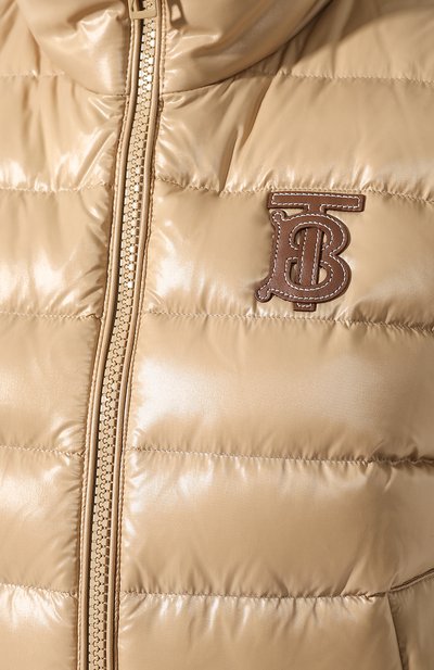 Пуховый жилет BURBERRY бежевого цвета по цене 87750 руб., арт. 8017288, фото 5 Пуховый жилет BURBERRY, арт. 8017288, фото 5