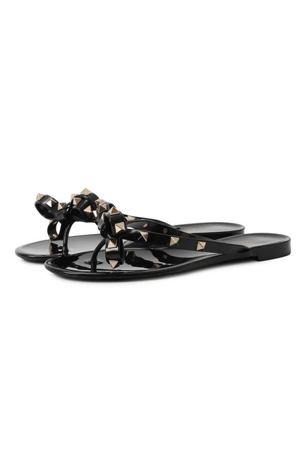 Женские шлепанцы rockstud VALENTINO черного цвета, арт. 5W2S0552/PVS | Фото 1 (Материал внешний: Экокожа; Каблук высота: Низкий; Драгоценные камни: Проставлено; Материал сплава: Проставлено; Подошва: Плоская)