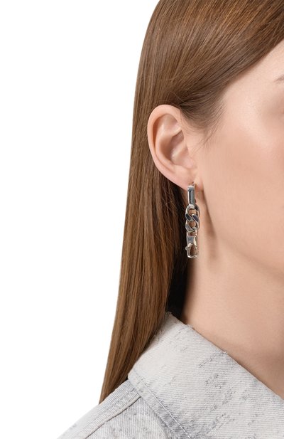 Серьги MM6 серебряного цвета по цене 43950 руб., арт. SM6VG0099 P8371, фото 4 Серьги MM6, арт. SM6VG0099 P8371, фото 4