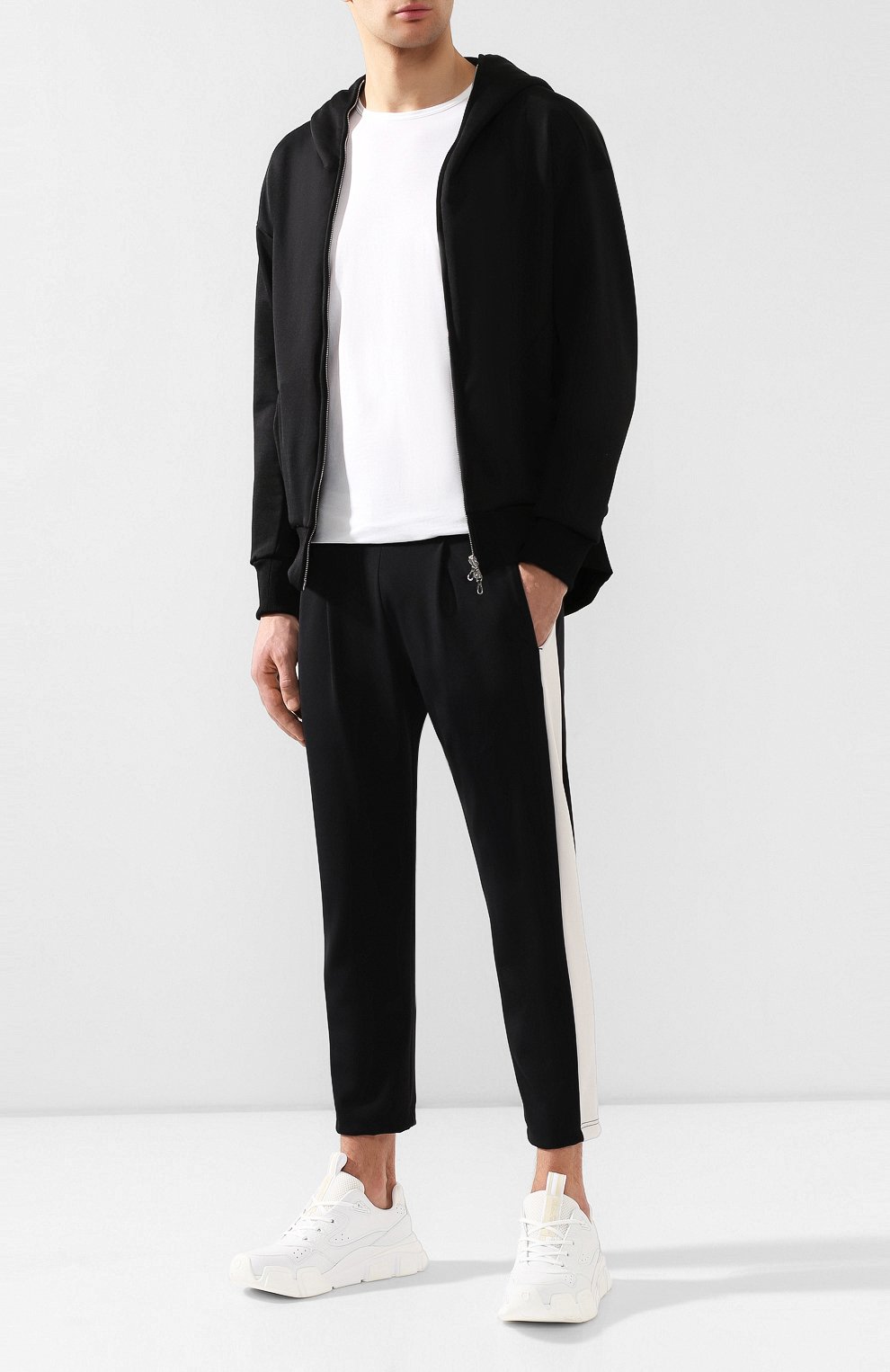 Брюки KAZUYUKI KUMAGAI черного цвета по цене 25450 руб., арт. KP91-069, фото 2 Брюки KAZUYUKI KUMAGAI, арт. KP91-069, фото 2