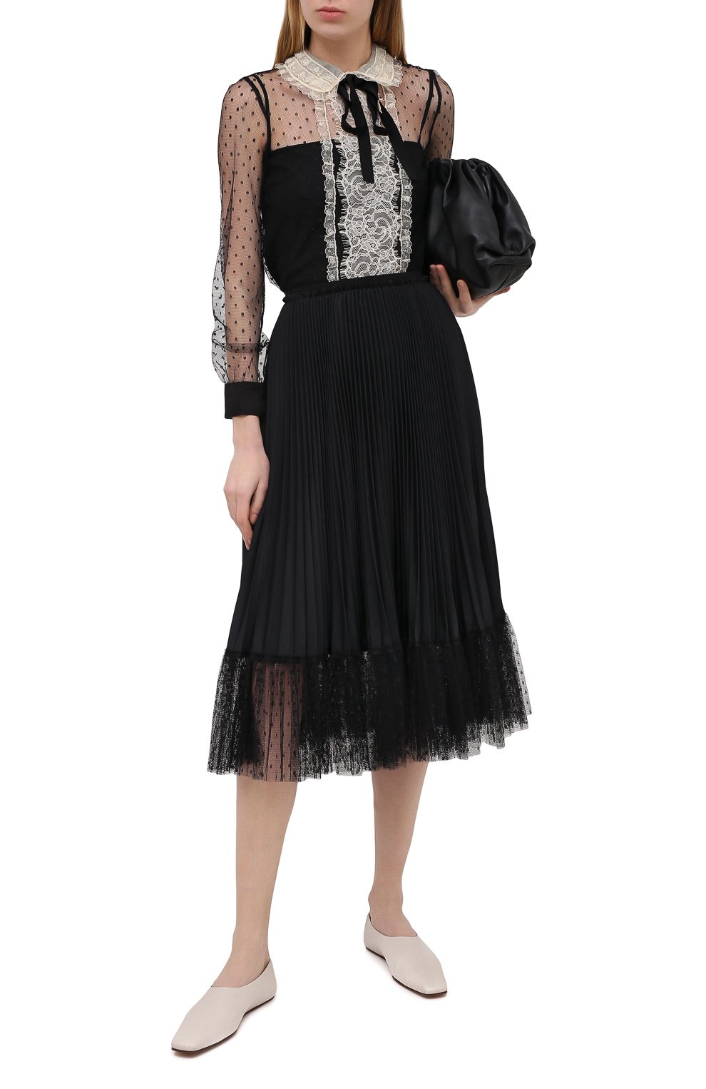 Блузка REDVALENTINO черно-белого цвета по цене 52100 руб., арт. VR3AB03Q/5QR, фото 2 Блузка REDVALENTINO, арт. VR3AB03Q/5QR, фото 2