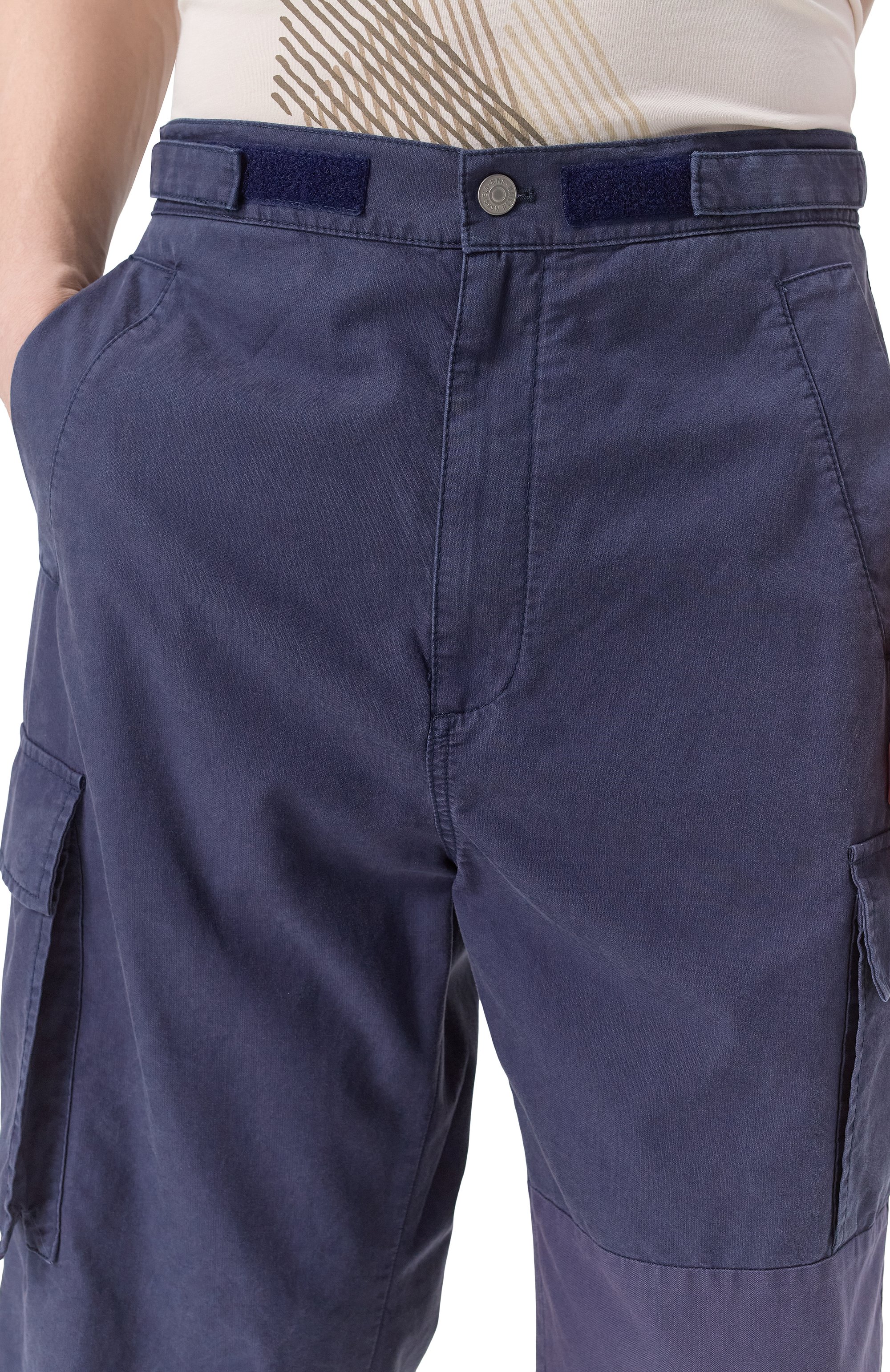 Шорты MM6 темно-синего цвета по цене 95050 руб., арт. SH0MU0015/M35369, фото 5 Шорты MM6, арт. SH0MU0015/M35369, фото 5