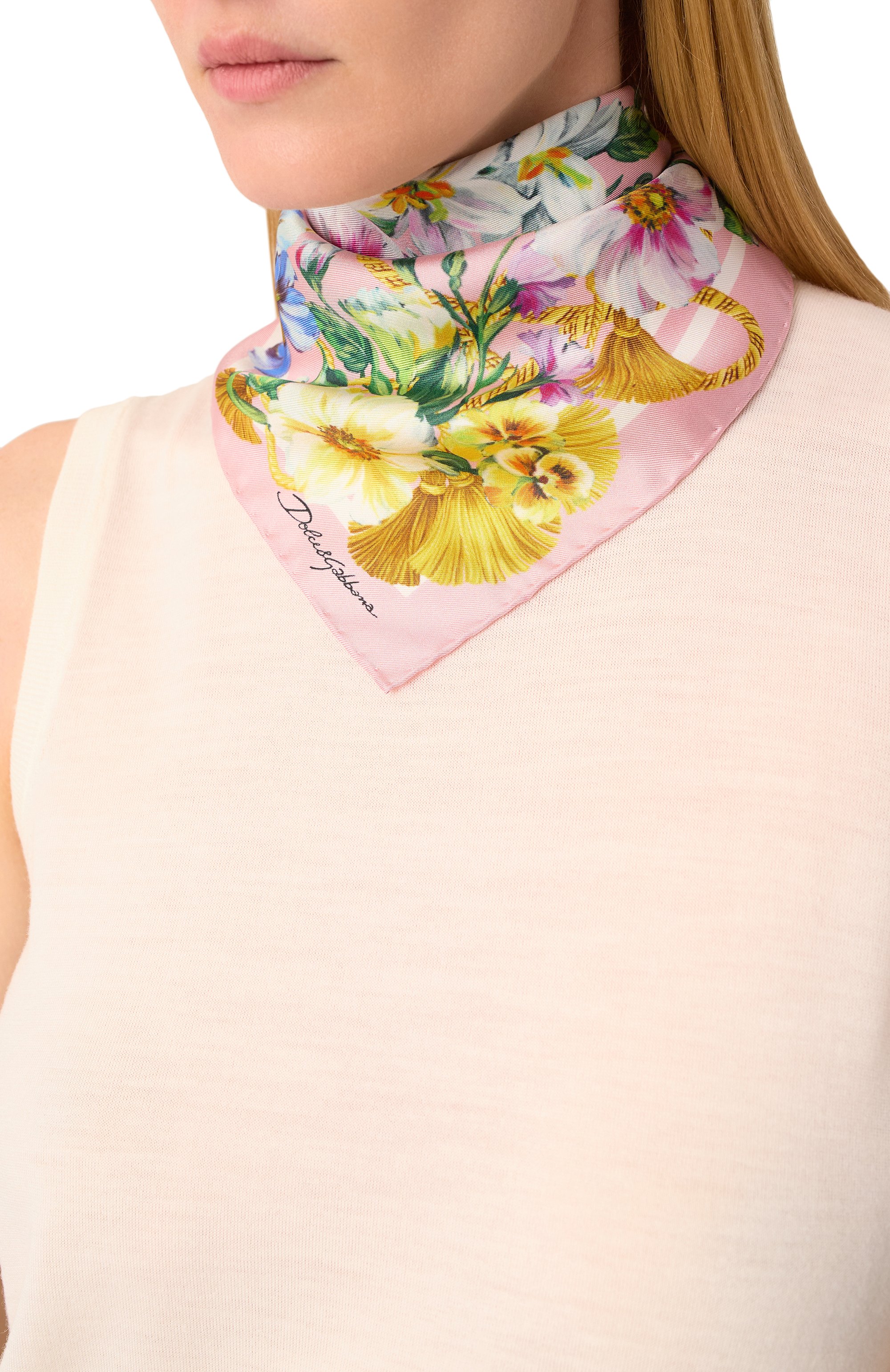 Шелковый платок DOLCE & GABBANA розового цвета по цене 34350 руб., арт. FN093R/GDCUQ, фото 2 Шелковый платок DOLCE & GABBANA, арт. FN093R/GDCUQ, фото 2