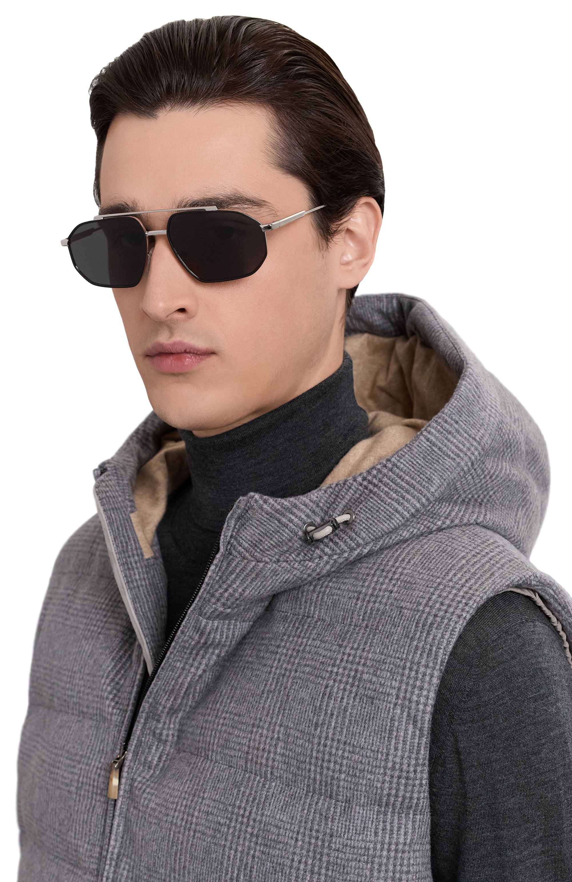 Солнцезащитные очки DOLCE & GABBANA черного цвета по цене 49950 руб., арт. 0DG2328, фото 2 Солнцезащитные очки DOLCE & GABBANA, арт. 0DG2328, фото 2