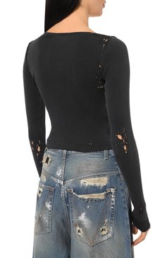Женская хлопковый лонгслив BALENCIAGA черного цвета, арт. 791778/TQVE1 | Фото 4 (Материал внешний: Хлопок; Рукава: Длинные; Длина (для топов): Укороченные; Принт: Без принта; Стили: Гранж)
