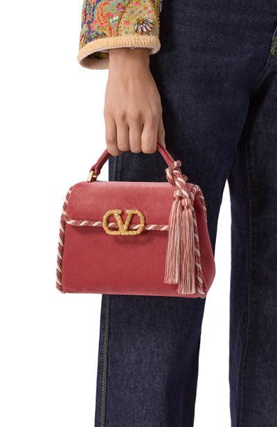 Сумка vsling mini VALENTINO розового цвета по цене 362500 руб., арт. 7W2B0R91/MBN, фото 2 Сумка vsling mini VALENTINO, арт. 7W2B0R91/MBN, фото 2