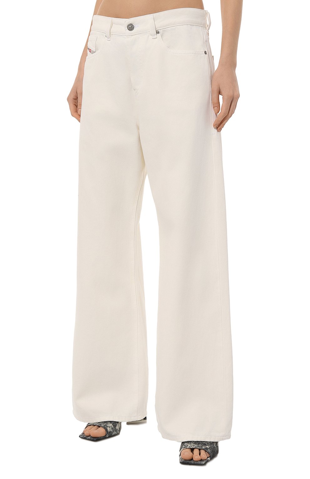 Джинсы DIESEL белого цвета по цене 18500 руб., арт. A06925/09I41, фото 3 Джинсы DIESEL, арт. A06925/09I41, фото 3