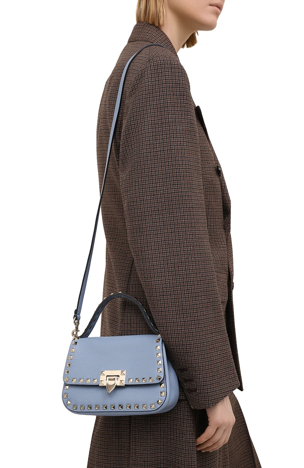 Сумка rockstud small VALENTINO голубого цвета по цене 208500 руб., арт. VW2B0I52/VSF, фото 5 Сумка rockstud small VALENTINO, арт. VW2B0I52/VSF, фото 5