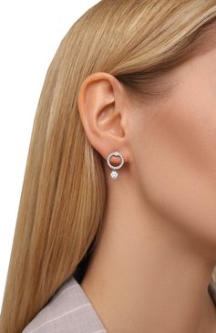 Женские серьги attract circle SWAROVSKI серебряного цвета, арт. 5563278 | Фото 2 (Материал сплава: Проставлено; Нос: Не проставлено; Материал: Металл)