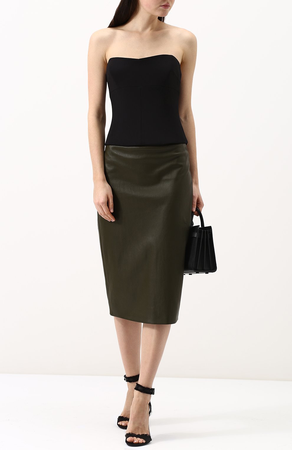 Однотонный топ-бюстье из вискозы TOM FORD черного цвета по цене 280500 руб., арт. 118TS1694-FAX128, фото 2 Однотонный топ-бюстье из вискозы TOM FORD, арт. 118TS1694-FAX128, фото 2