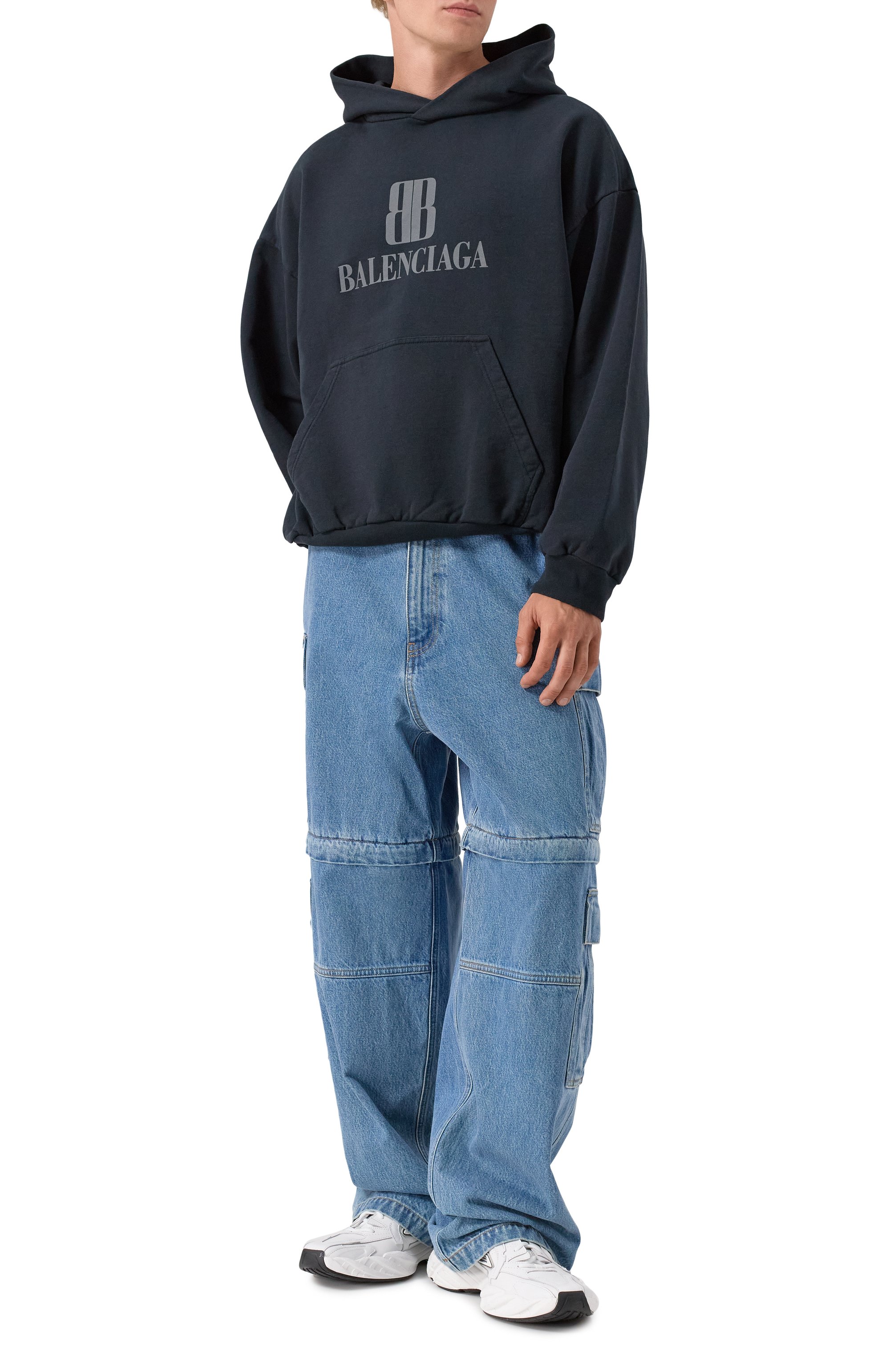 Хлопковое худи BALENCIAGA черного цвета по цене 141000 руб., арт. 767877/TSV03, фото 2 Хлопковое худи BALENCIAGA, арт. 767877/TSV03, фото 2