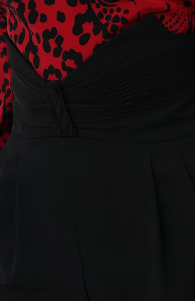 Шорты REDVALENTINO черного цвета по цене 26600 руб., арт. UR3RFD55/00J, фото 5 Шорты REDVALENTINO, арт. UR3RFD55/00J, фото 5