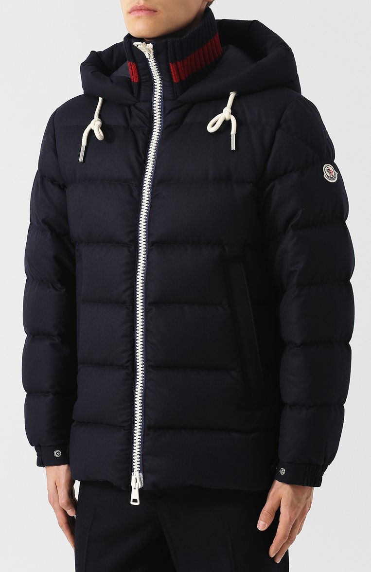 Мужская пуховик gartempe MONCLER темно-синего цвета, арт. D2-091-41880-05-54272 | Фото 3 (Длина (верхняя одежда): Короткие; Материал подклада: Синтетический материал; Материал внешний: Шерсть; Мужское Кросс-КТ: Верхняя одежда, шерсть и кашемир; Рукава: Длинные; Кросс-КТ: Куртка, Пуховик; Материал сплава: Проставлено; Драгоценные камни: Проставлено; Ювелирные украшения: Назначено; Стили: Кэжуэл)