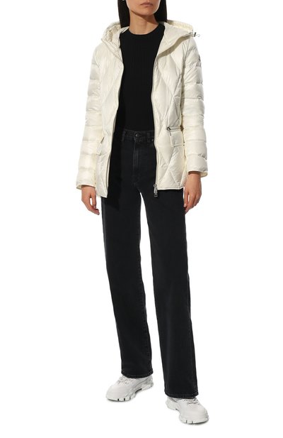 Пуховая куртка serignan MONCLER кремового цвета по цене 119500 руб., арт. H1-093-1A000-52-539AQ, фото 2 Пуховая куртка serignan MONCLER, арт. H1-093-1A000-52-539AQ, фото 2