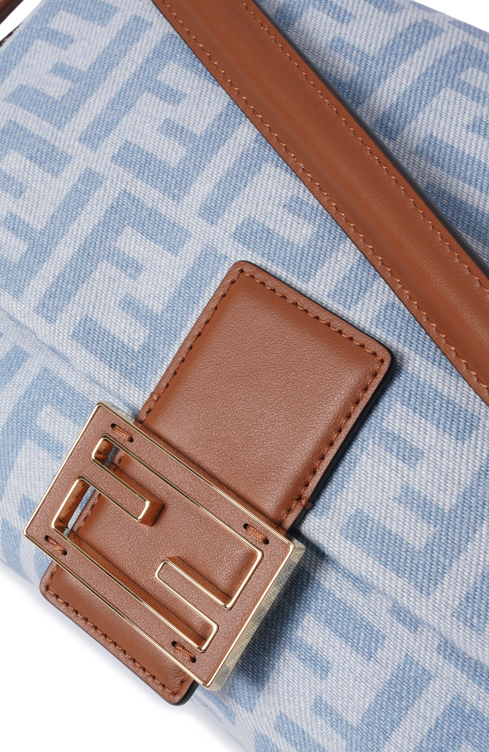 Сумка mamma medium FENDI голубого цвета по цене 416000 руб., арт. 8BR833/AY6Q, фото 6 Сумка mamma medium FENDI, арт. 8BR833/AY6Q, фото 6