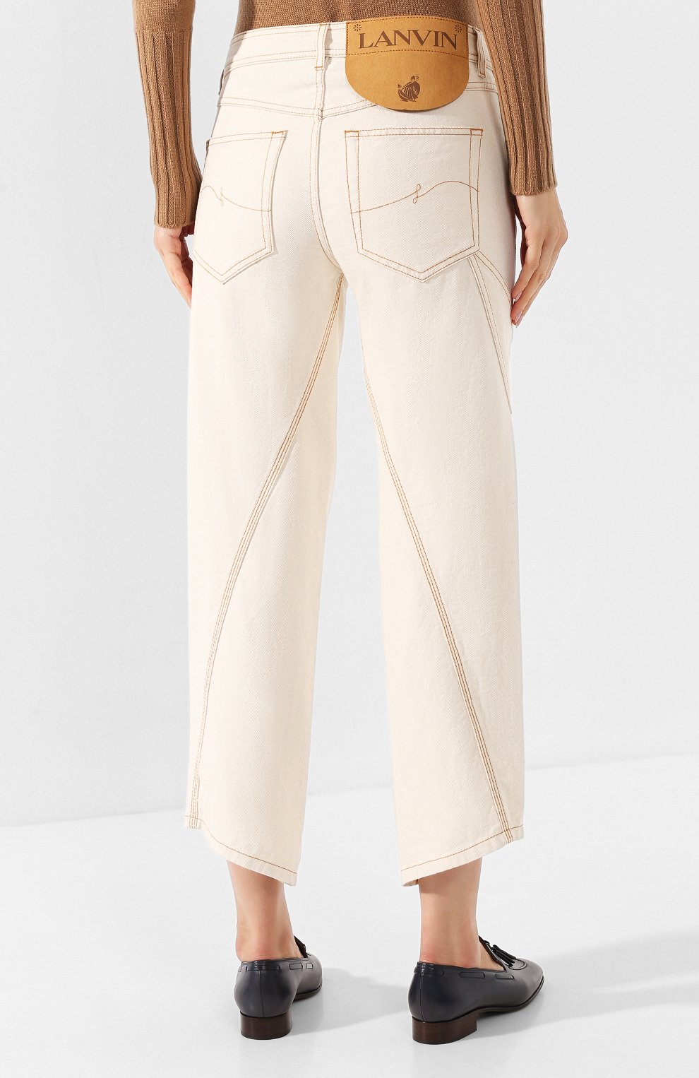 Укороченные джинсы LANVIN бежевого цвета по цене 75550 руб., арт. RW-TR503U-4271-H19, фото 4 Укороченные джинсы LANVIN, арт. RW-TR503U-4271-H19, фото 4