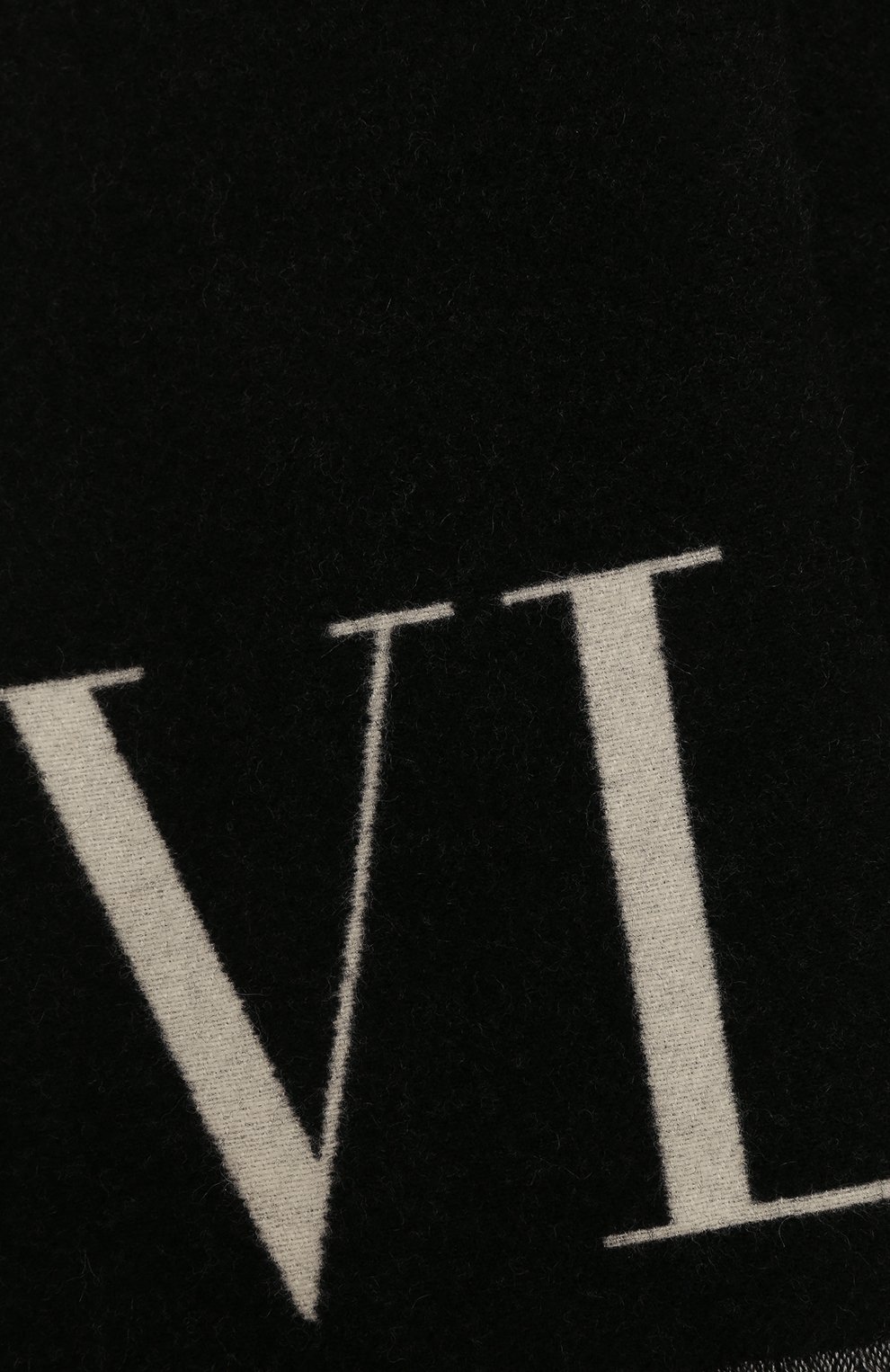 Шарф из шерсти и кашемира VALENTINO черного цвета по цене 43450 руб., арт. 1Y2ER033/PTX0NI, фото 4 Шарф из шерсти и кашемира VALENTINO, арт. 1Y2ER033/PTX0NI, фото 4