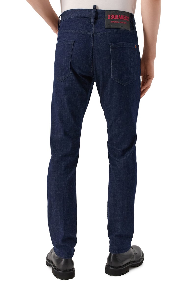 Мужские джинсы cool guy DSQUARED2 темно-синего цвета, арт. S71LB1612/S30664 | Фото 4 (Длина (брюки, джинсы): Стандартные; Материал внешний: Хлопок, Деним; Стили: Кэжуэл, Повседневный; Кросс-КТ: Деним; Силуэт М (брюки): Узкие; Автоматизация ТО: Проставлено; Автоматизация состава: Проставлено; Детали: Без декора)
