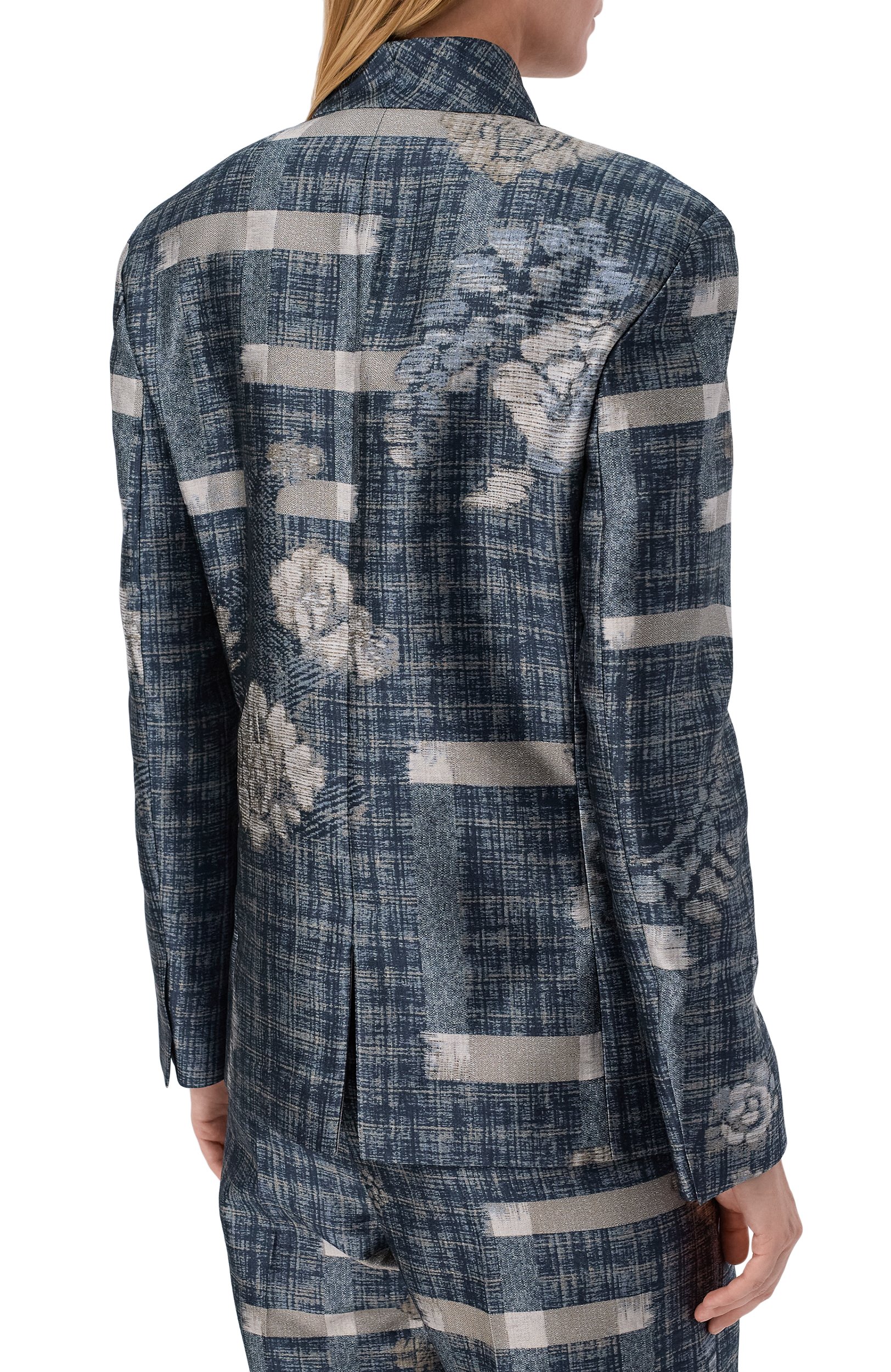 Жакет GIORGIO ARMANI синего цвета по цене 644500 руб., арт. GW003467/TE22828, фото 4 Жакет GIORGIO ARMANI, арт. GW003467/TE22828, фото 4
